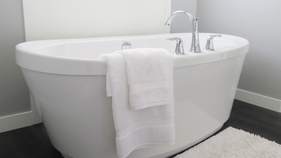 bathtub reglazing and resurfacing (1)